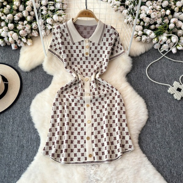Waist cinched polo collar jacquard knit dress