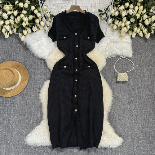Short sleeved waist cinched V-neck knitted dress
