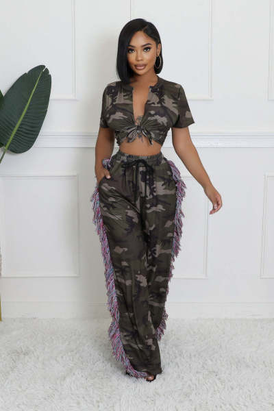 Umbilical Top, High Waist, Tassel Pocket, Wide Leg Pants, Camouflage Set