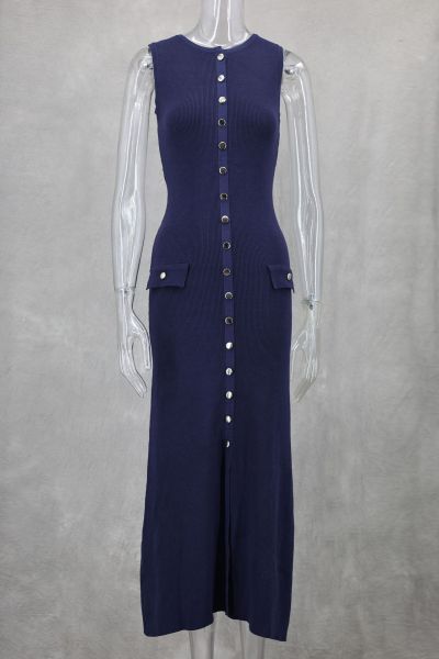 Sleeveless round neck knitted dress