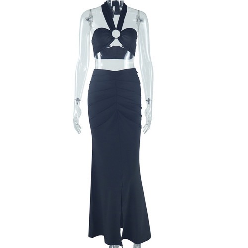 Hanging neck, exposed back, chest wrapped skirt cover