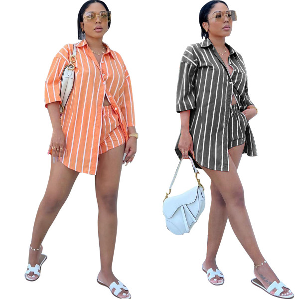 Two piece set with striped pockets