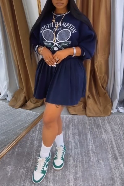 Printed pullover hoodie pleated skirt set