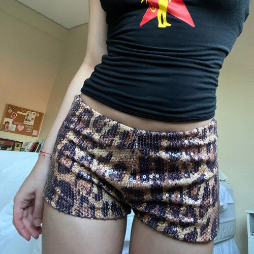 Low waisted sequined contrasting leopard print shorts
