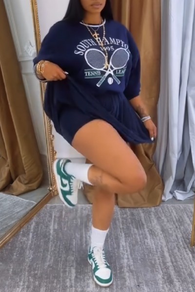 Printed pullover hoodie pleated skirt set