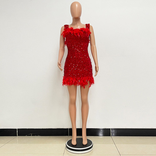 Backless one shoulder feather wrapped buttocks dress