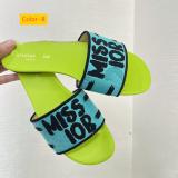 Wearing sheepskin printed letters on the beach, one character cooldown