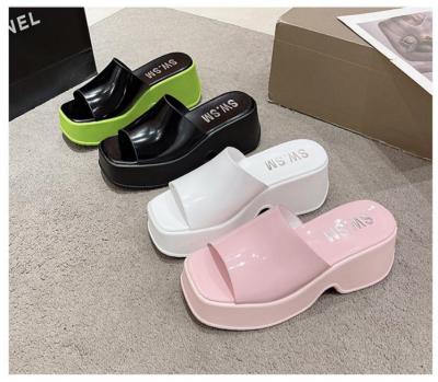 Thick soled high-heeled slippers with sponge bottom and a straight square toe slipper