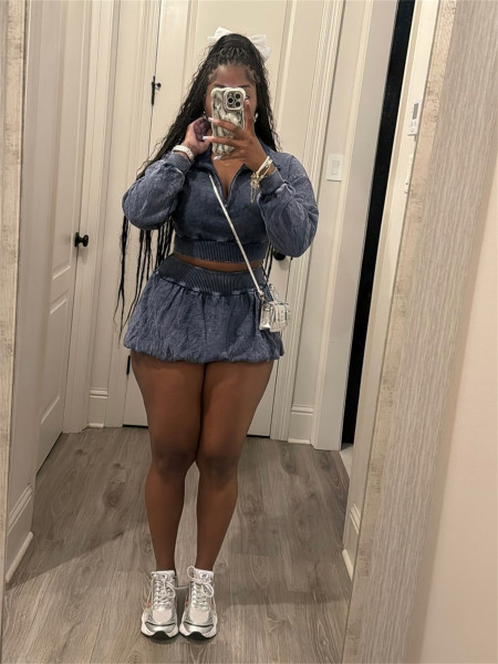 Slim fit elastic collar long sleeved crop top pleated short skirt set