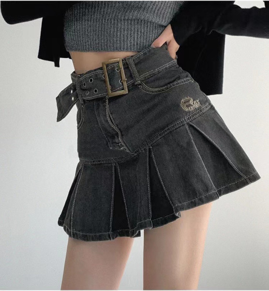 Cowboy pleated skirt