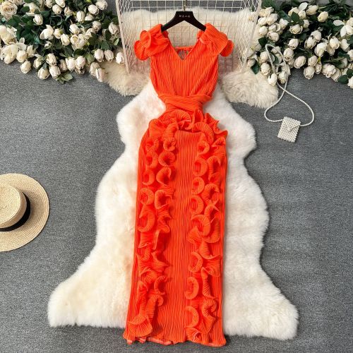 Pleated three-dimensional ruffle edge dress