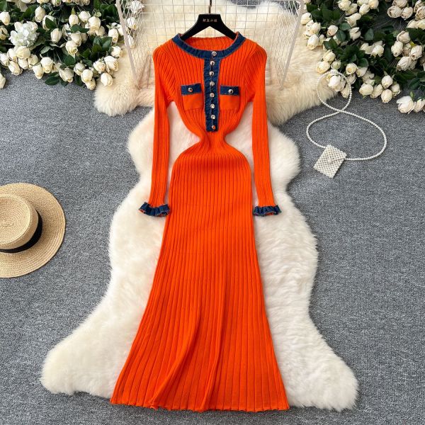 Color blocking round neck metal knitted long sleeved dress