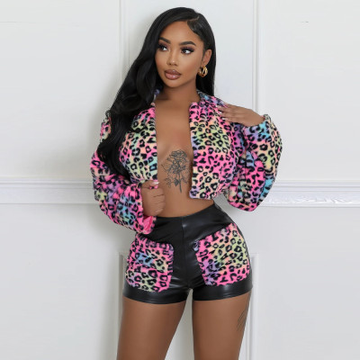 Two piece set with thickened fur and exposed navel hollow short outfit