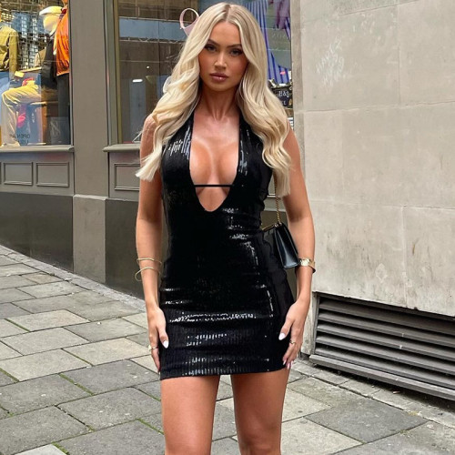 Deep V hollow out backless hanging neck and hip bag dress