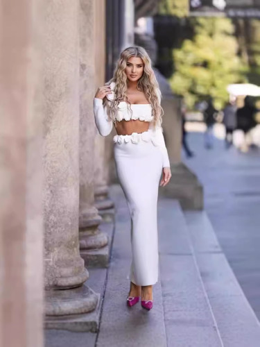 White long sleeved floral bandage top long skirt two-piece set