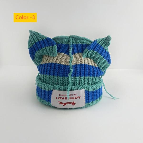 Short ear knitted yarn cap for warmth and thick knitted yarn cap