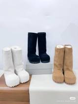 Big headed snow bread boots with thick soles that rise below the knee high cotton boots