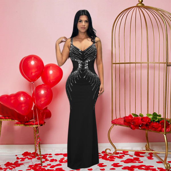 V-neck long dress with suspender straps and rhinestone wrapped buttocks dress