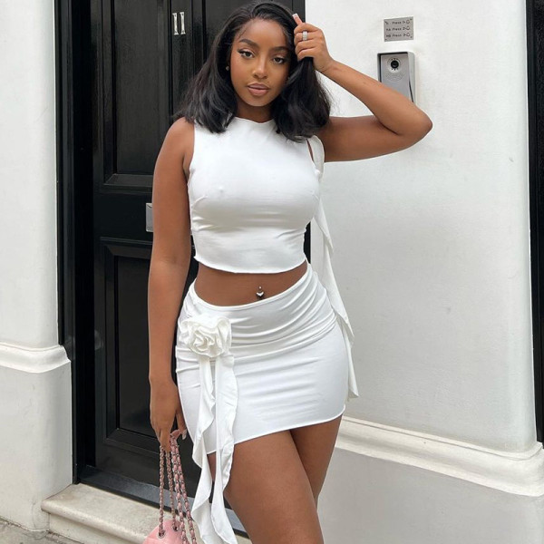 Round neck solid color crop top mini skirt two-piece set