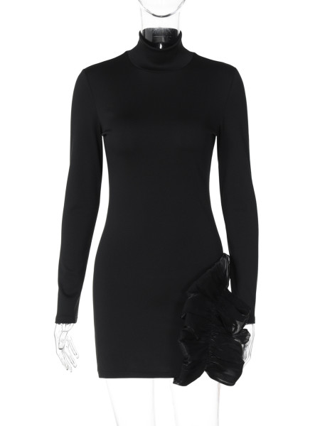Round neck long sleeved hip hugging short skirt