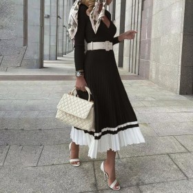 Cross V-neck knitted dress, medium length pleated skirt