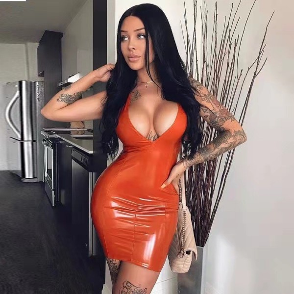 Sleeveless V-neck waist and hip cinching dress