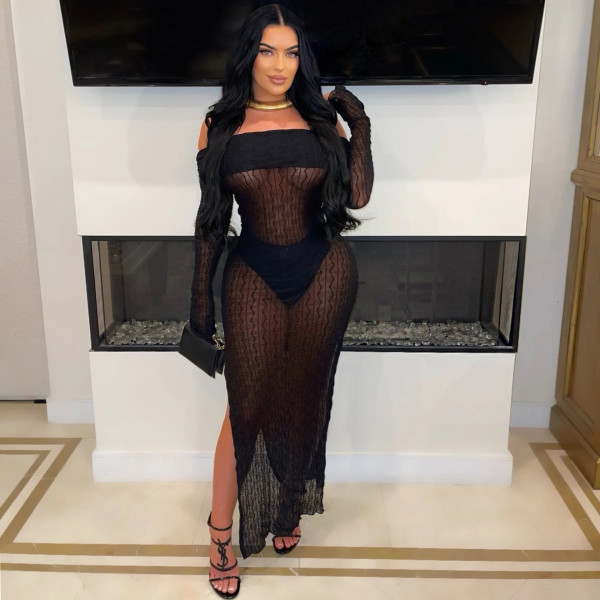 One neck split hip skirt with a see through effect