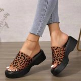 Large one line sloping heel thick soled slippers