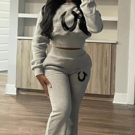 U series sports long sleeved straight leg sweatshirt set