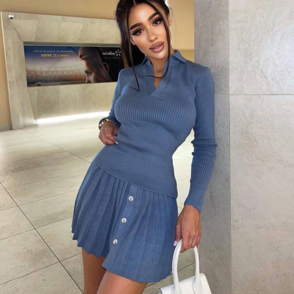 Long sleeved knitted sweater top pleated short skirt knitted suit