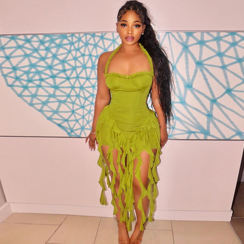 Hanging neck, sleeveless, exposed backpack, irregular buttocks dress