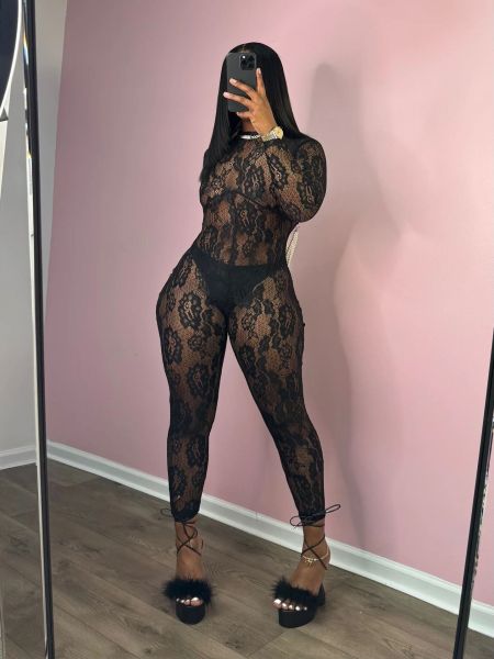 Long sleeved lace backless jumpsuit