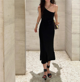 Slanted collar off shoulder irregular slimming vest skirt