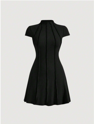 Round neck pullover, small hole strip, short sleeved jumpsuit, short skirt