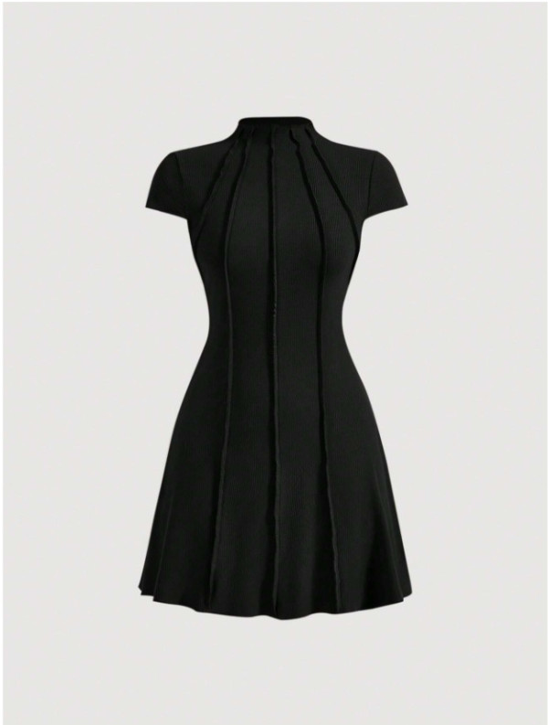 Round neck pullover, small hole strip, short sleeved jumpsuit, short skirt