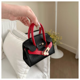 Color blocking mini crossbody red envelope