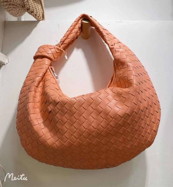 Woven large capacity cow horn bag knotted single shoulder bag