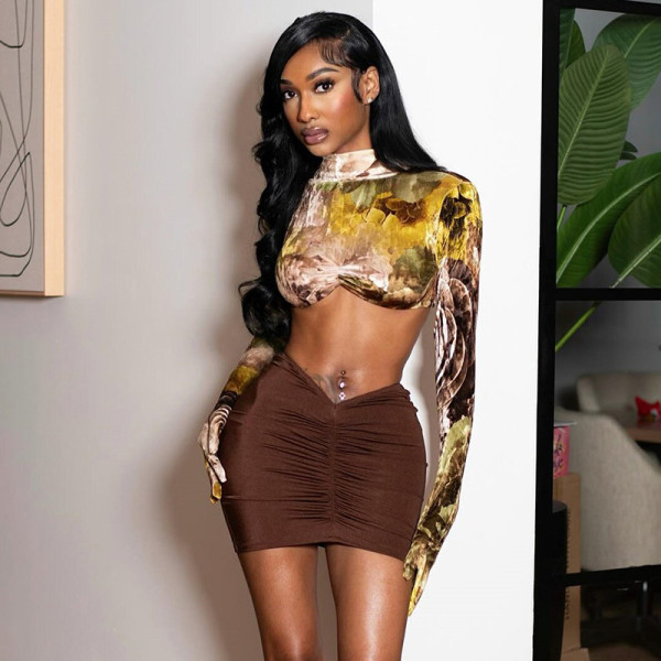 Half high collar long sleeved gloves with exposed navel, hip hugging short skirt two-piece set