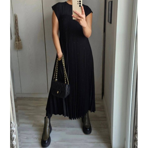 Round neck sleeveless pleated long dress