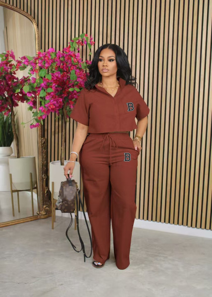Two piece shirt short sleeved set