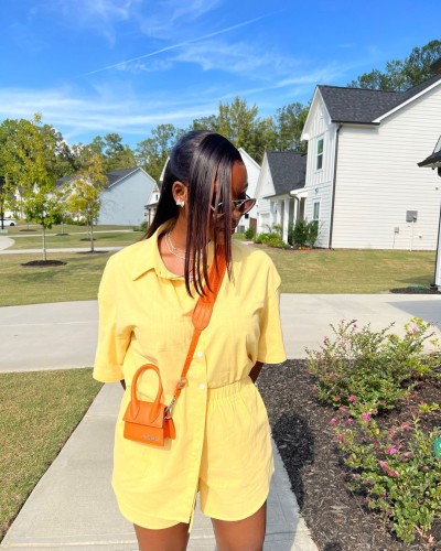 Two pieces of sleeveless top, wide leg pants