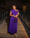 Women's dress with shoulder baring and waist cinching dress