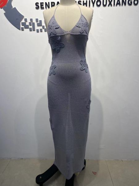 Flash yarn hook and flower patch dress, suspender dress