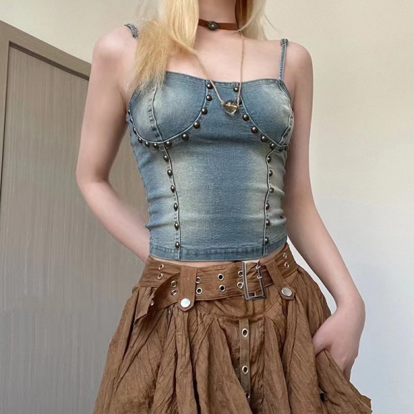 Make old willow nail denim straps, shaping small camisoles