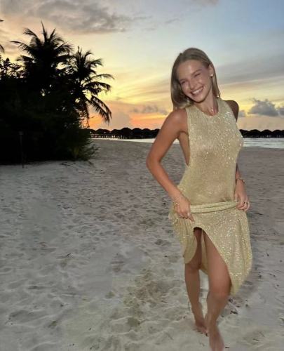 Sleeveless backless fishtail dress beach cover shirt