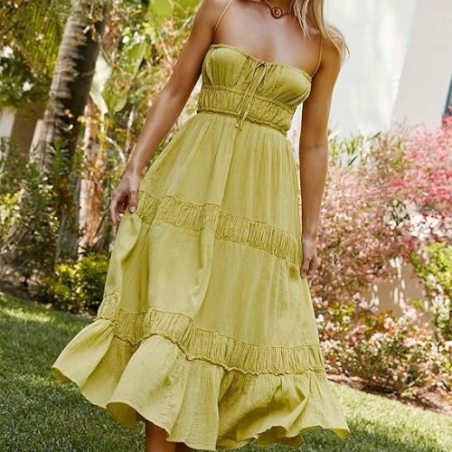 Strap top backless pleated dress