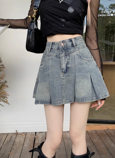 High waisted denim pleated A-line skirt