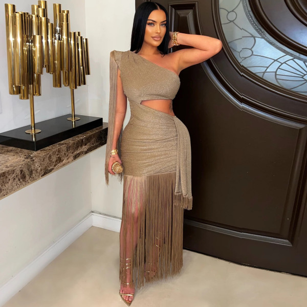 Asymmetric one shoulder tassel long skirt