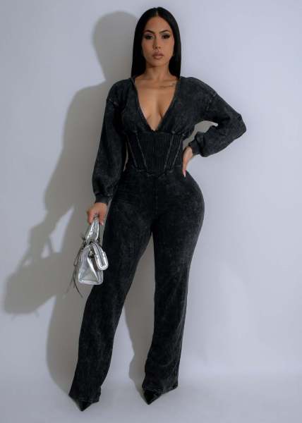 Splicing V-neck long sleeved sports jumpsuit