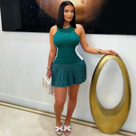Threaded sleeveless pleated mini skirt